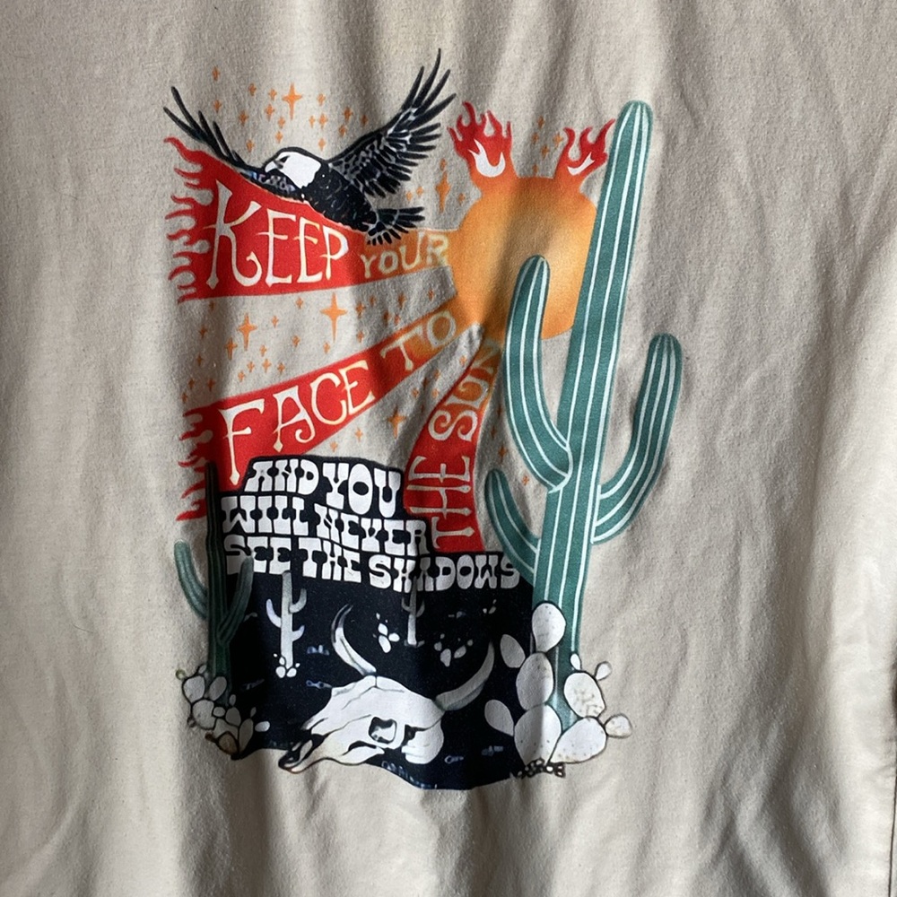 Graphic tee - Picture 2 of 3